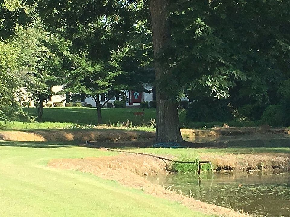 1st image of 940 School House Ln