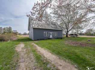 13680 Martinsville Rd, Carleton, MI 48117