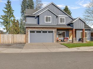 180 SE 15th Pl, Canby, OR