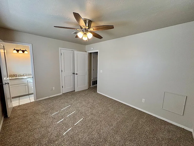 709 Sunset Dr — Photo 15
