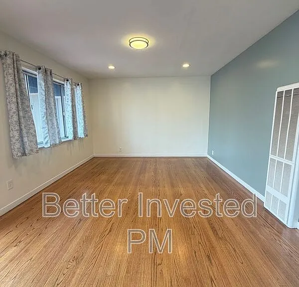 2400 39th Ave #2 — Photo 9
