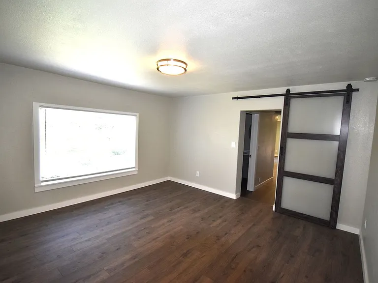 157 Holloway Hts — Photo 9