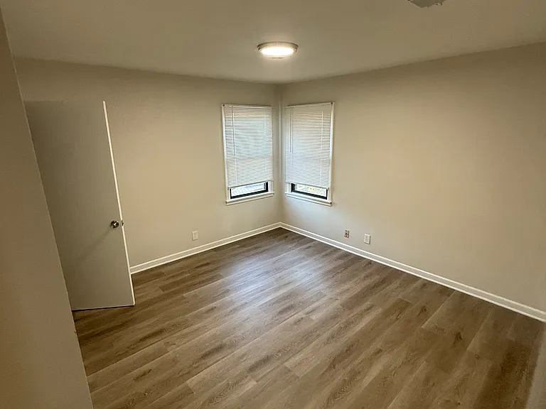 1400 Johnnie Ave — Photo 10