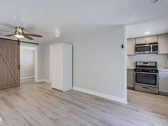 2nd image of 6935 1/2 Hoffman Ave