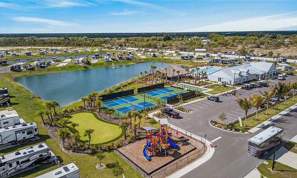 1st image of 220 Riverclub CT