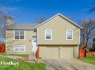 1106 Park Dr, Greenwood, MO 64034