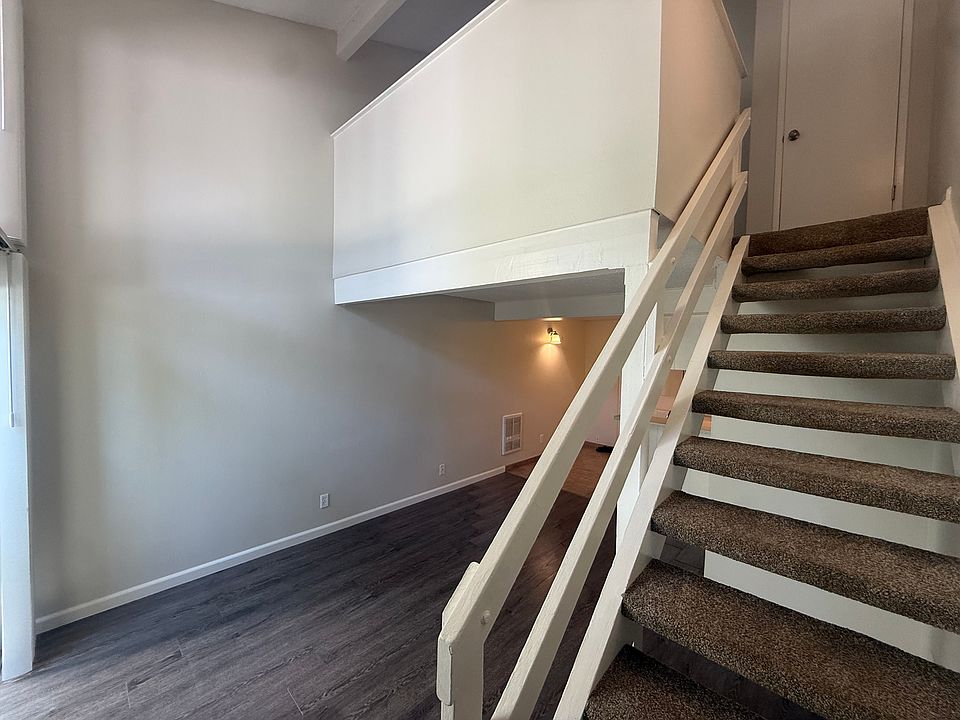 1st image of 1677 Maple Ave APT 8