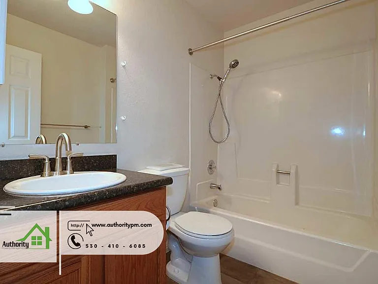 808 Springer Dr — Photo 10