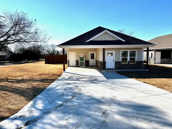 406 Powell St, Celeste, TX 75423