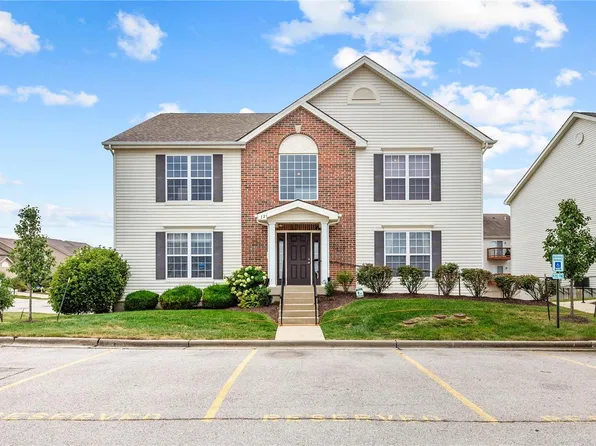 724C Harbor Woods Dr, Fairview Heights, IL 62208