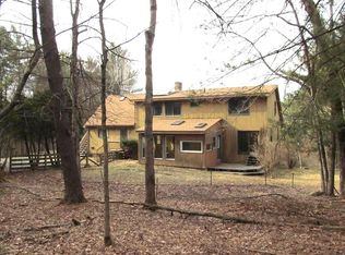 101 Long Hill Rd, Leverett, MA 01054