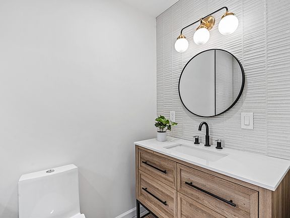 5th image of 699 Jersey Ave APT 1