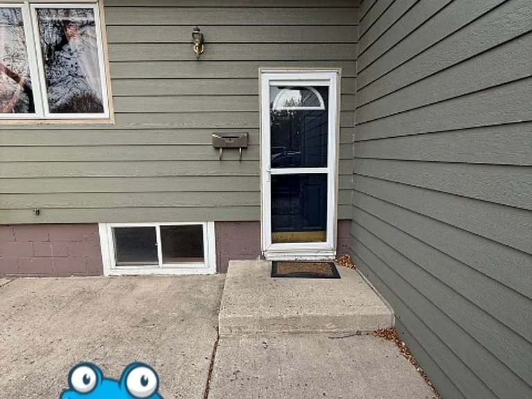 1001 11th St SE — Photo 3