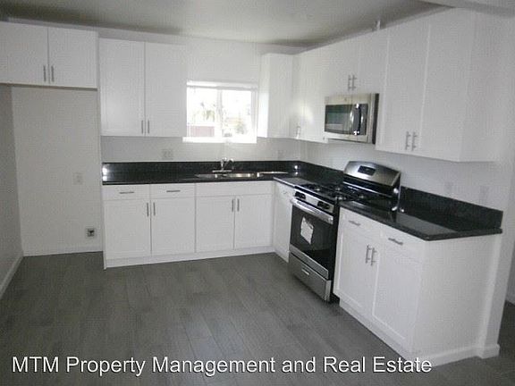 2nd image of 1515 Skyline Dr #A