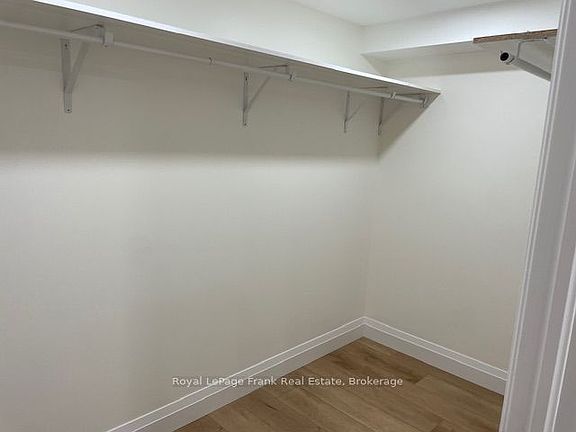 3rd image of 48 Parkside Dr