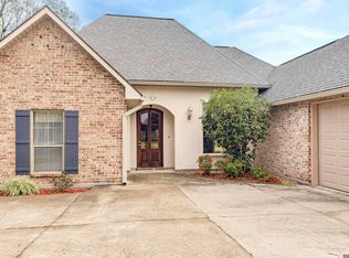 30680 Summer Run Ct, Denham Springs, LA 70726
