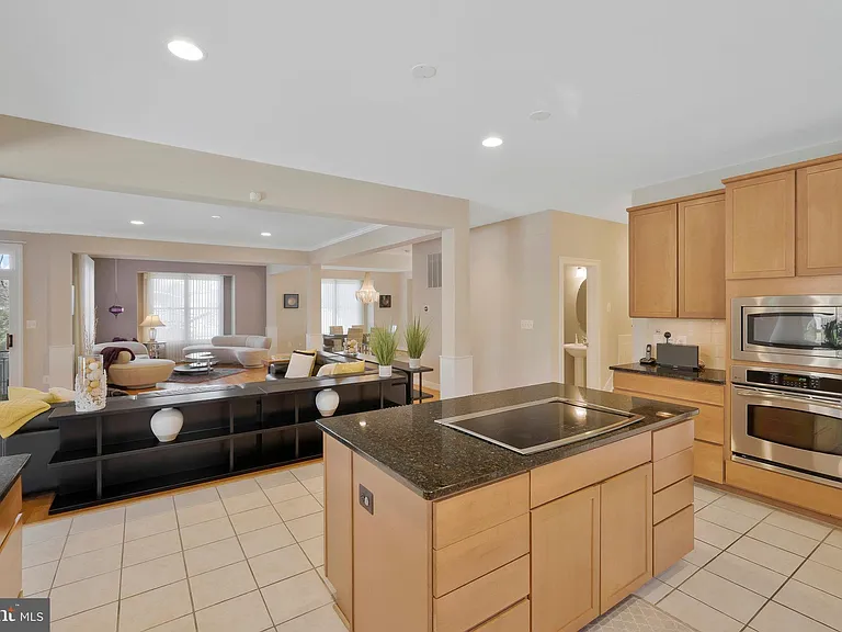 5922 Chesterbrook Rd — Photo 34