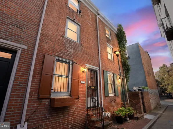 920 Waverly St, Philadelphia, PA 19147
