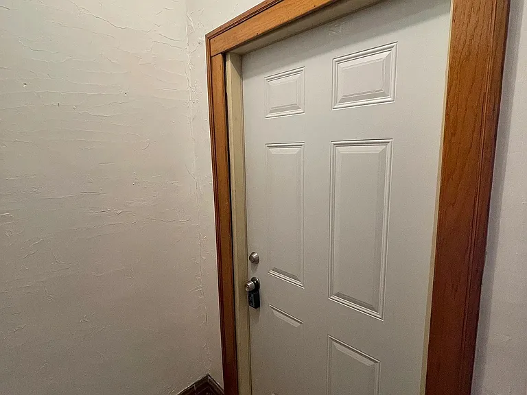 330 E Liberty Dr #2 — Photo 6