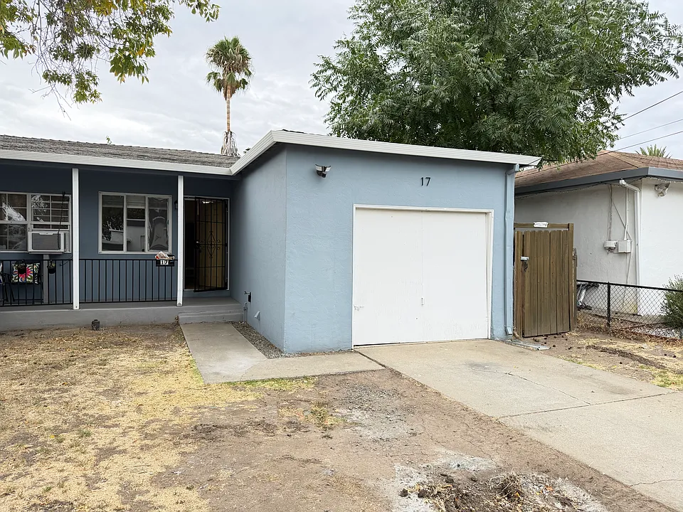 17 Mildred Ave #17