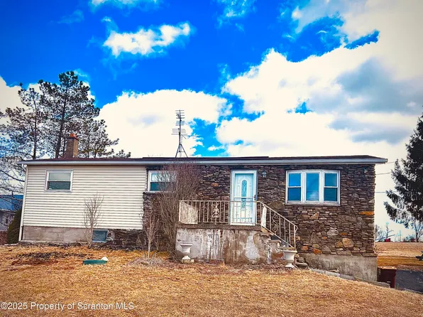 38 Sawmill Rd, Lake Ariel, PA 18436