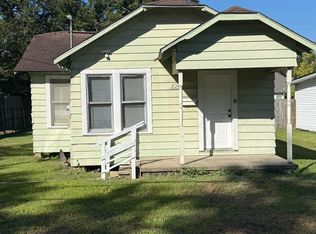 824 Llano St, Port Neches, TX 77651