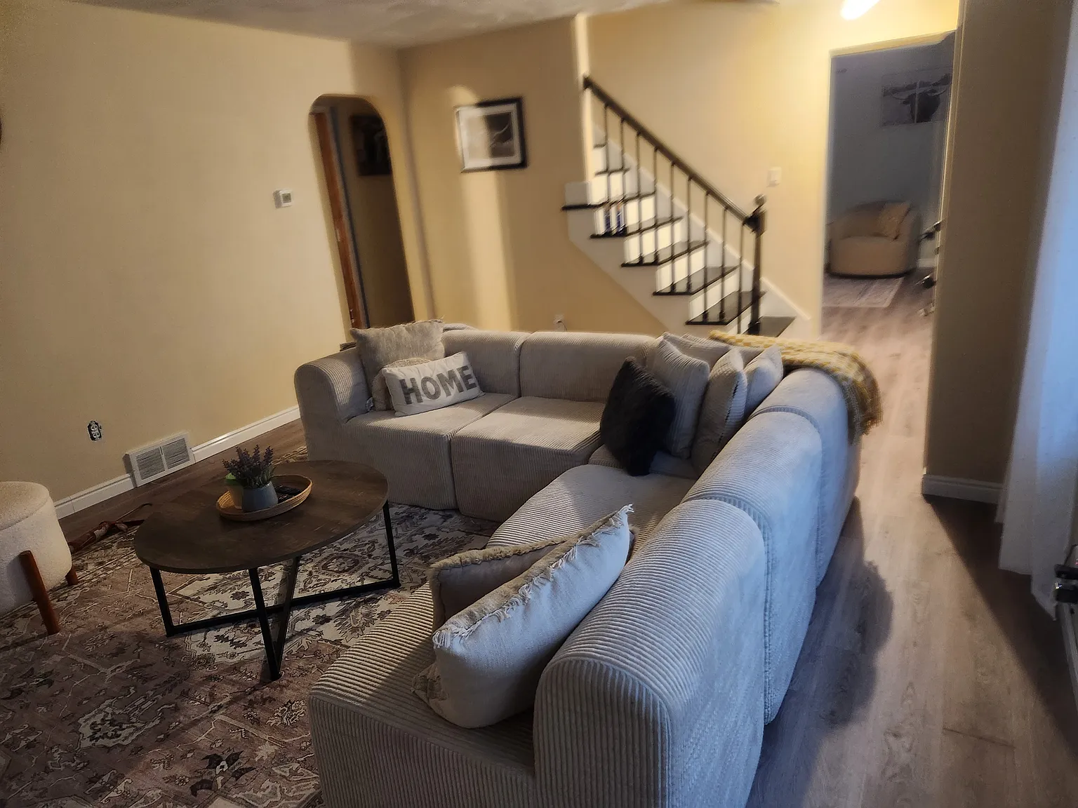 4 bed, 1349 sqft, $2,500 — Photo 2