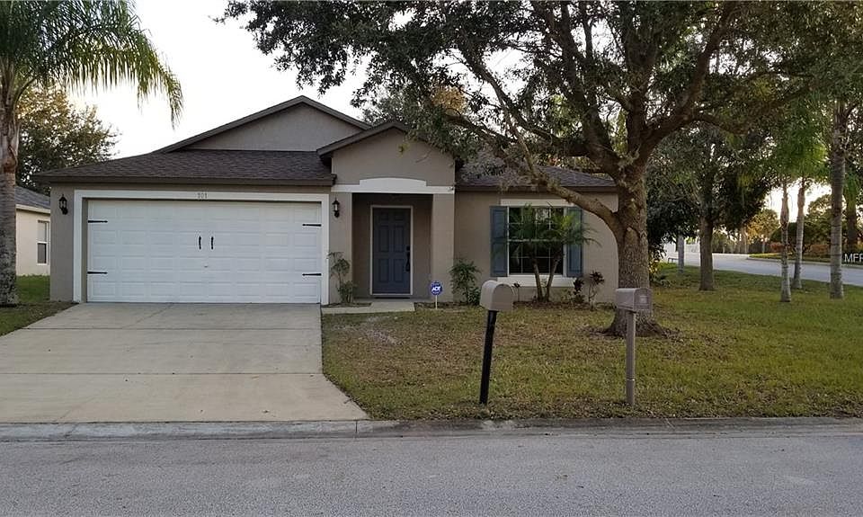 1st image of 101 Chinaberry Cir