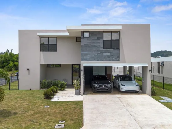 153 River Ter, Juncos, PR 00777