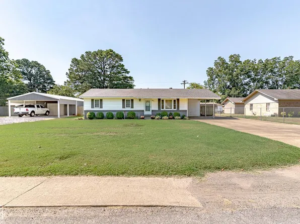907 Nash St, Lake City, AR 72437