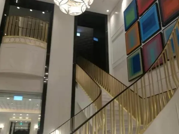 955 Bay St, Toronto, ON