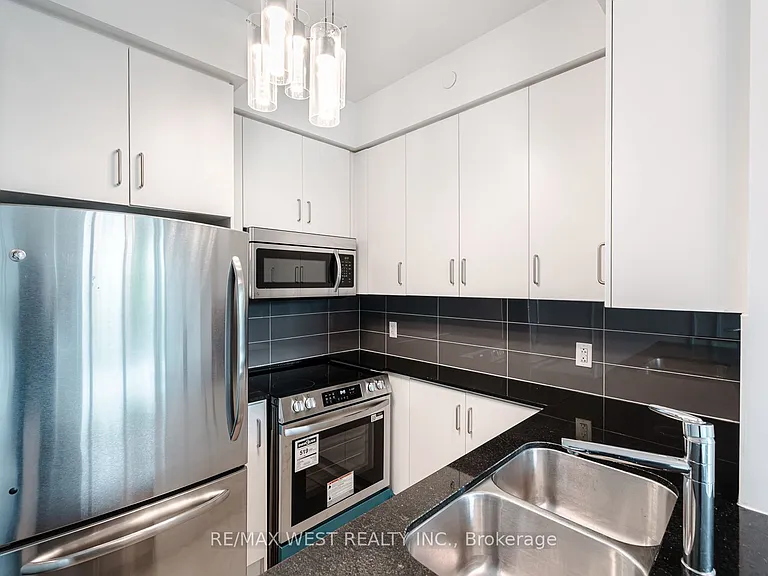 215 Sherway Gardens Rd #212 — Photo 19