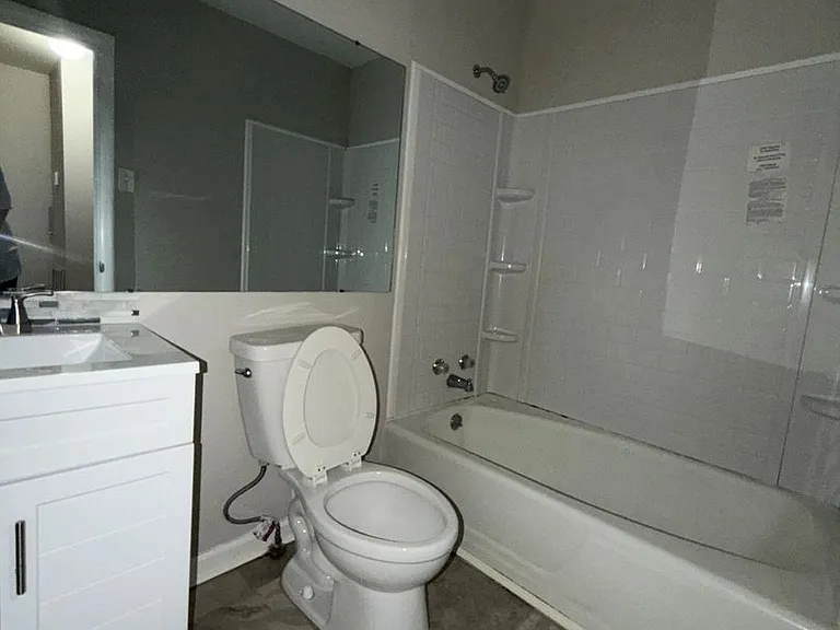 41 Central Ln — Photo 4