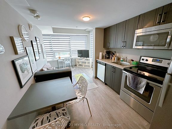 4th image of 321 Spruce St #801