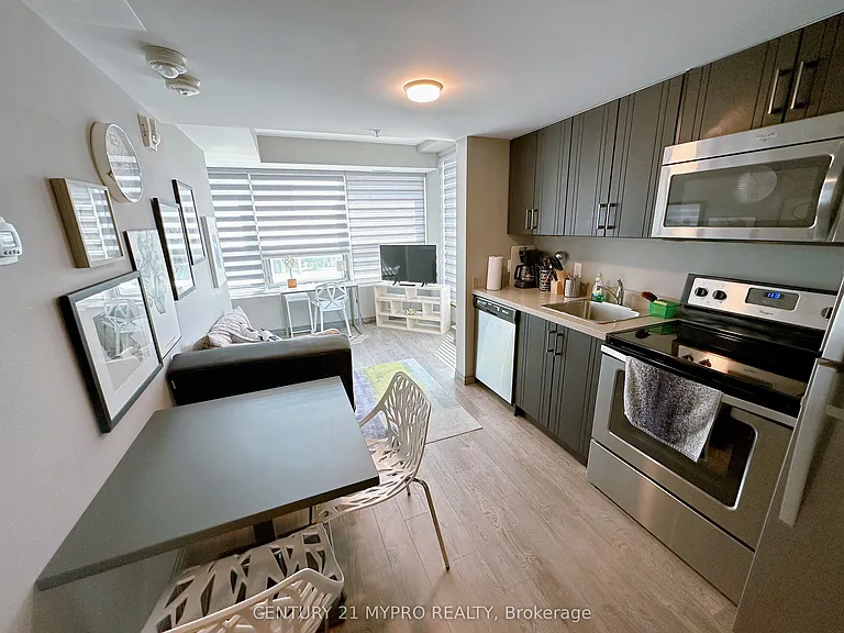 321 Spruce St #801 — Photo 4