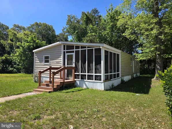 1503 Flanders Ln Trailer F, Harwood, MD 20776