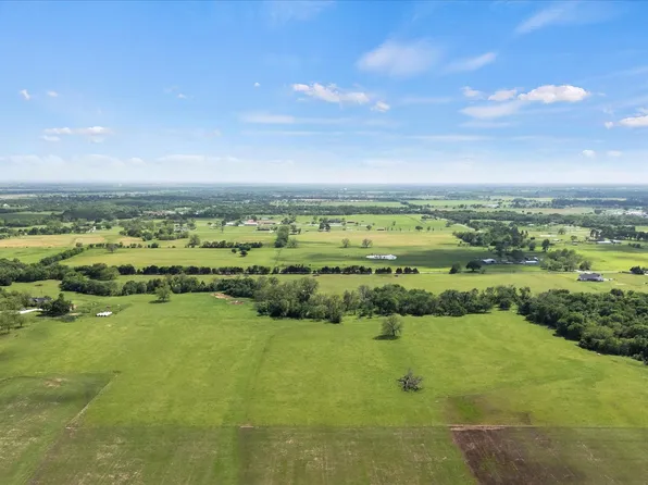 11742 Dane Rd, Pilot Point, TX 76258