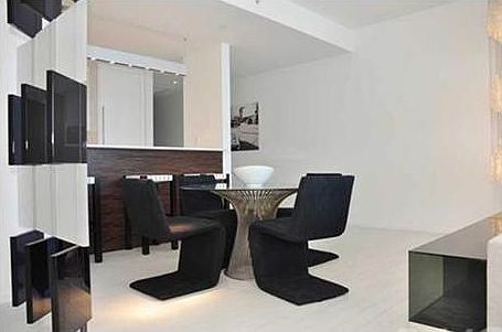 5th image of 2201 Collins Ave #915