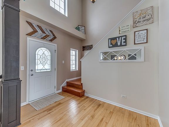 3rd image of 25148 Abbey Ln