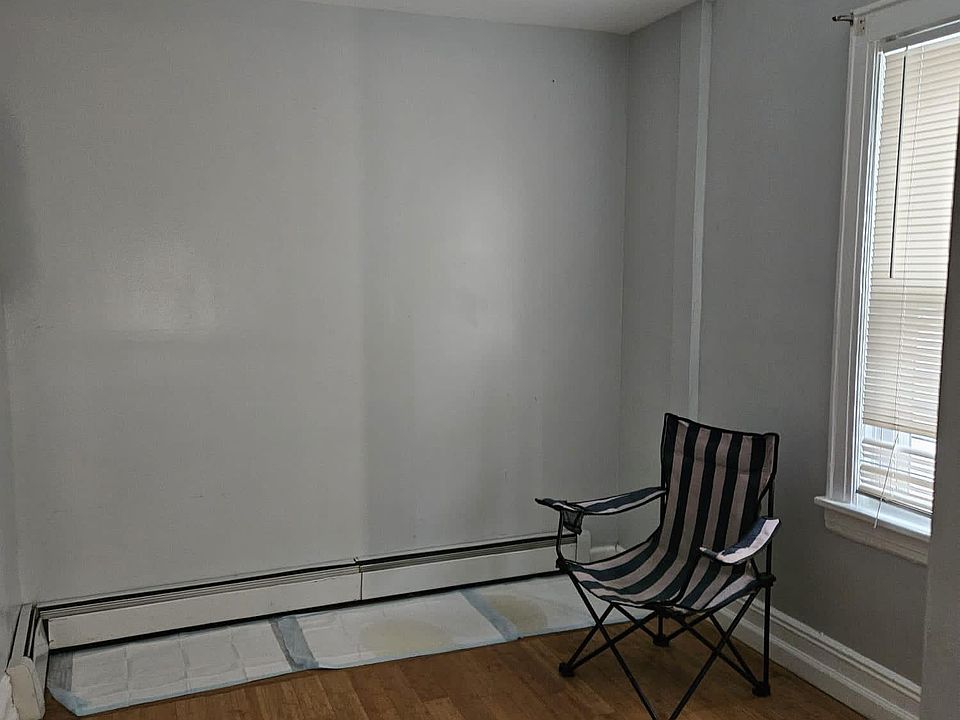 1st image of 11139 166th St Floor 2