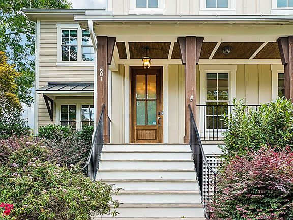 4th image of 601 Sasser St