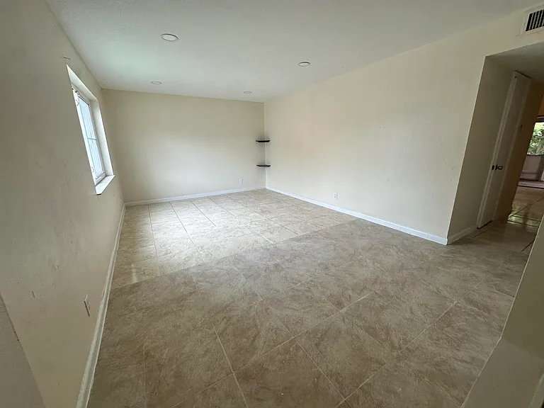 5614 Blueberry Ct — Photo 5