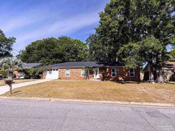 4720 Yacht Harbour Dr, Pensacola, FL 32514