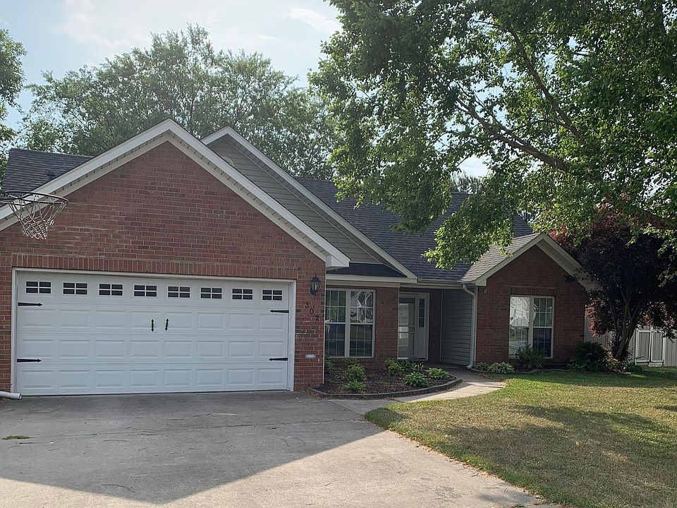 1st image of 302 Knoll Cir