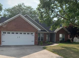 302 Knoll Cir, Greenville, NC 27858