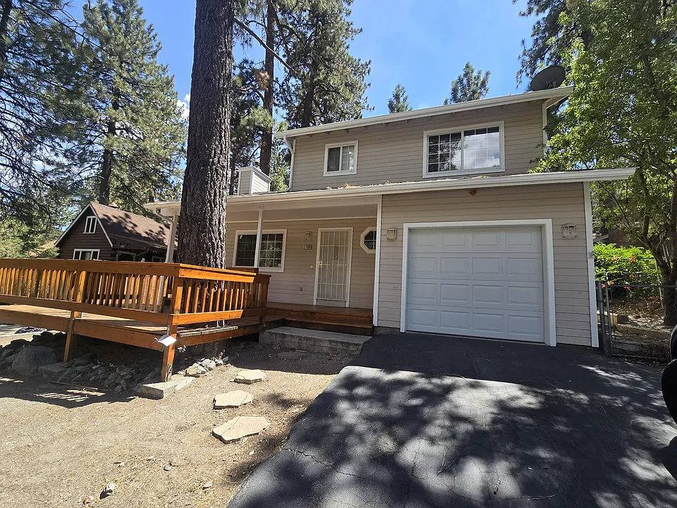 1709 Irene St