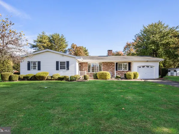 518 Meadowyck Ln, Southampton, NJ 08088