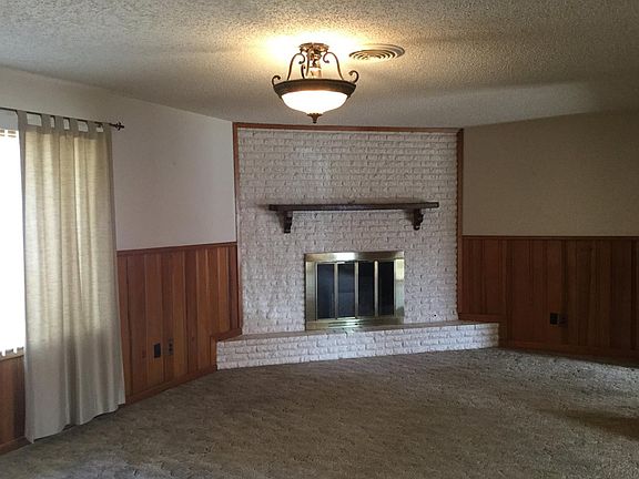 4th image of 103 Tanglewood Ln
