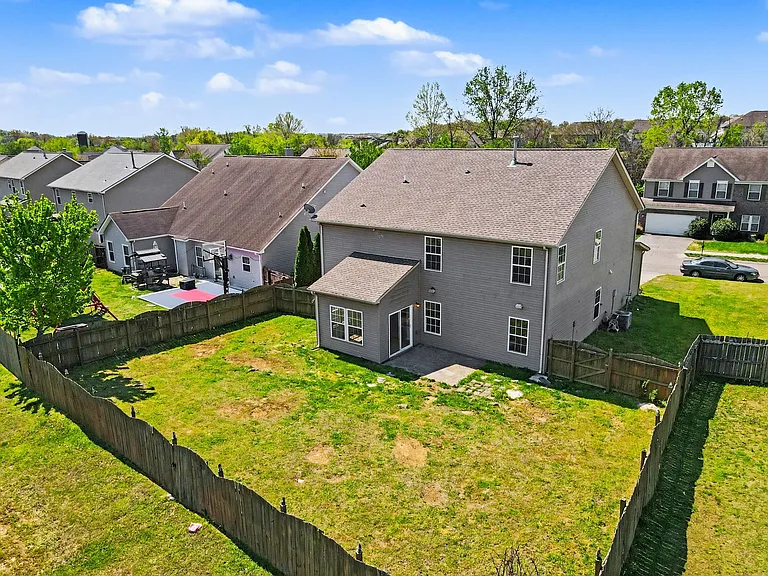 1042 Countess Ln — Photo 30