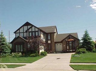 24343 Venice Dr, Novi, MI 48374